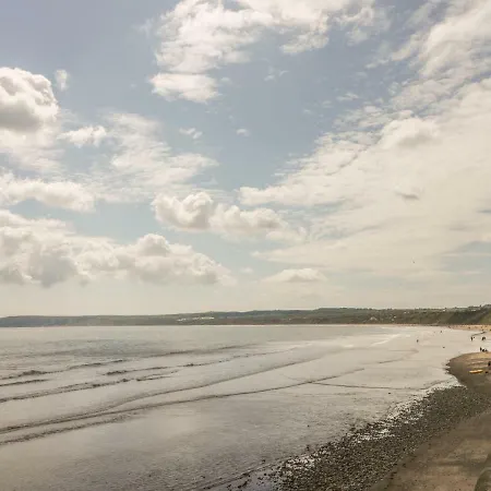 Pear Tree House * Filey
